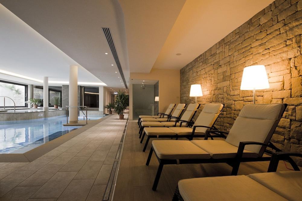 Hotel Ambassador Levico Terme Exterior photo