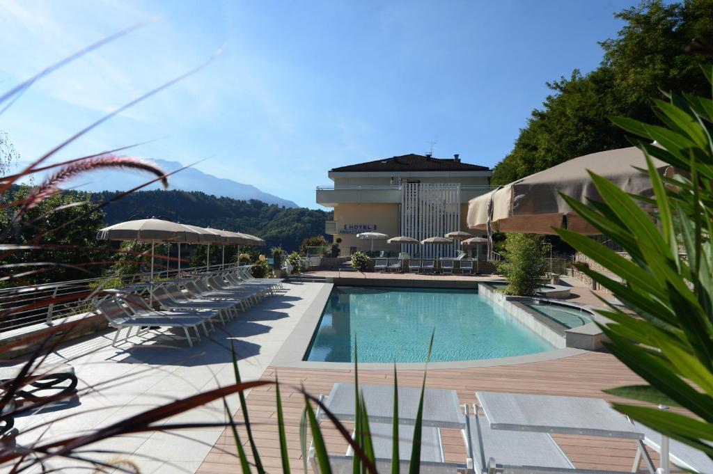 Hotel Ambassador Levico Terme Exterior photo