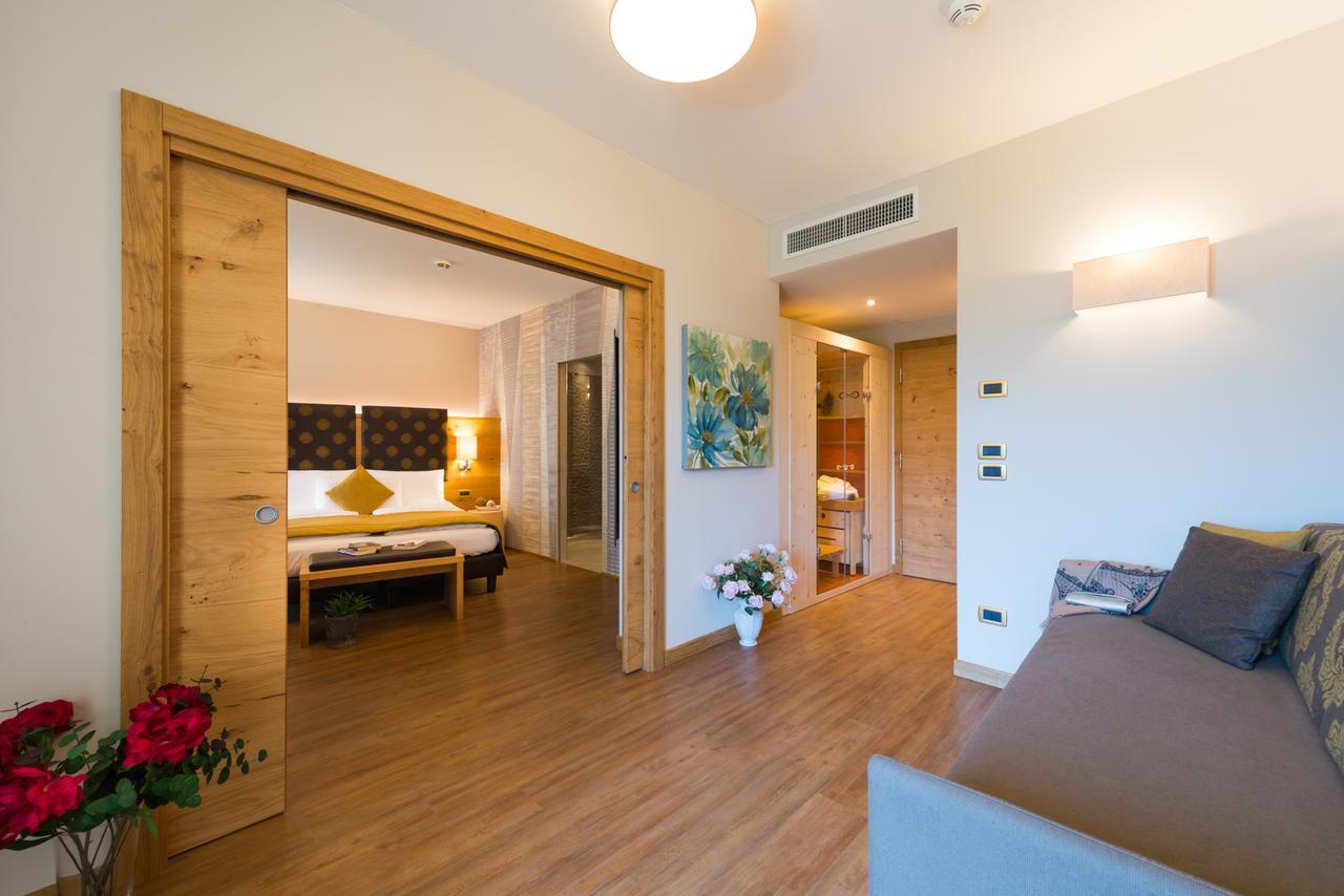 Hotel Ambassador Levico Terme Exterior photo