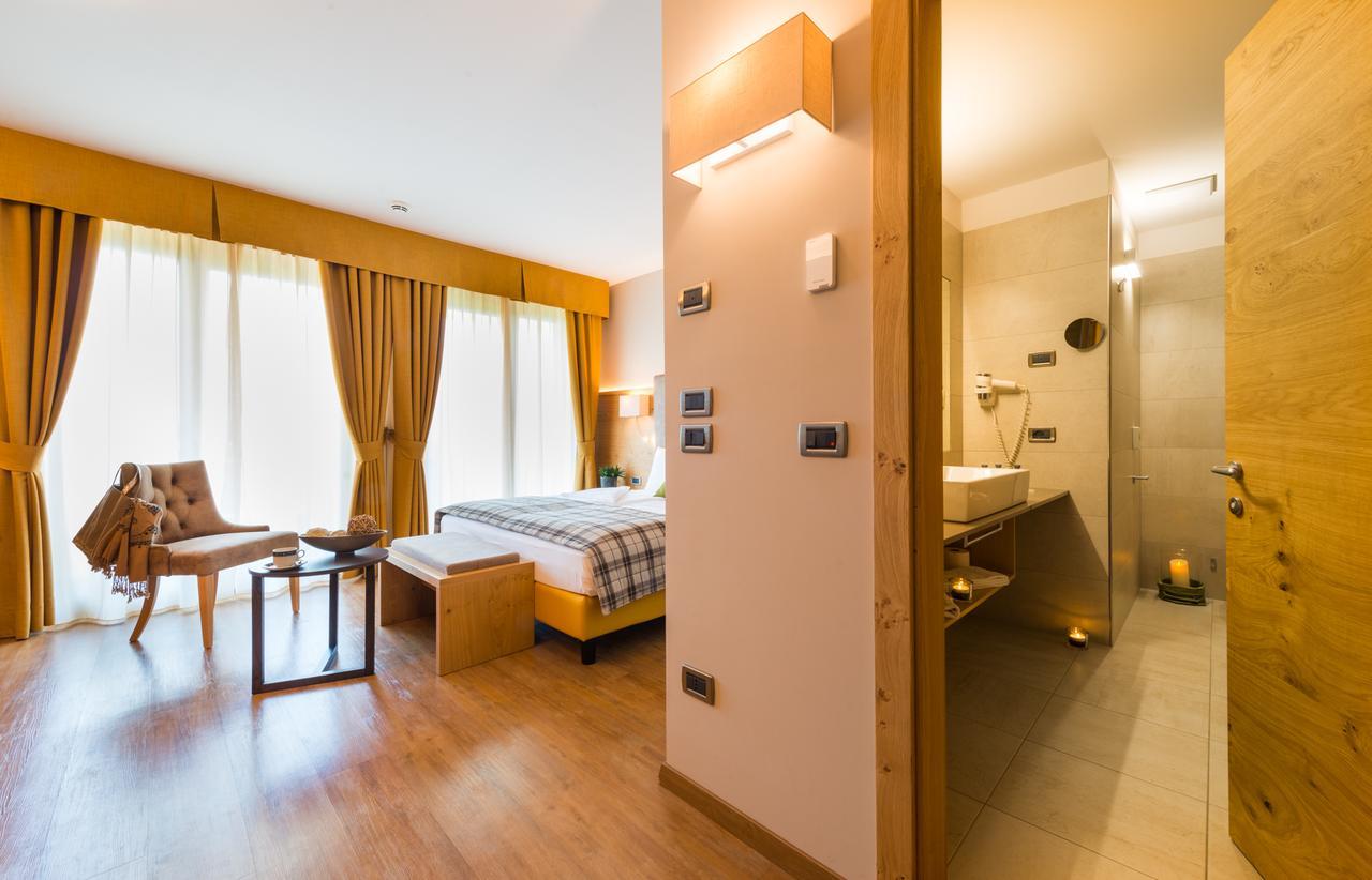 Hotel Ambassador Levico Terme Exterior photo