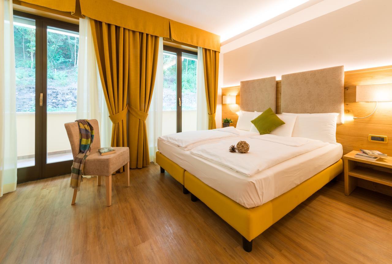 Hotel Ambassador Levico Terme Exterior photo