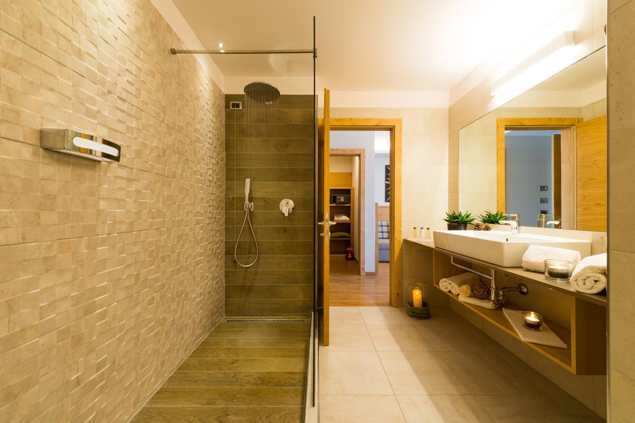 Hotel Ambassador Levico Terme Exterior photo
