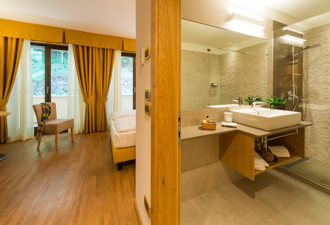 Hotel Ambassador Levico Terme Exterior photo